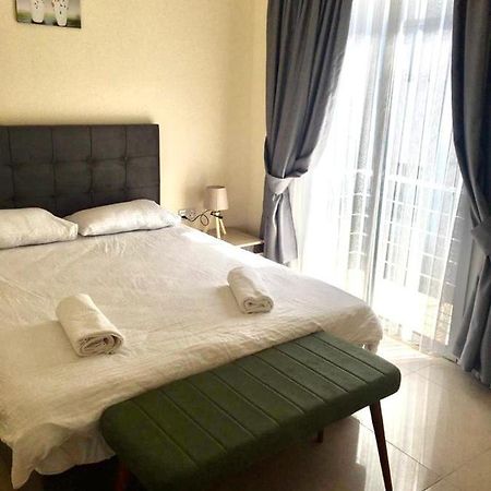 Luxury Two-Bedroom Apartment In Amazing Place Lukomorye C4 Karavas  Exterior foto