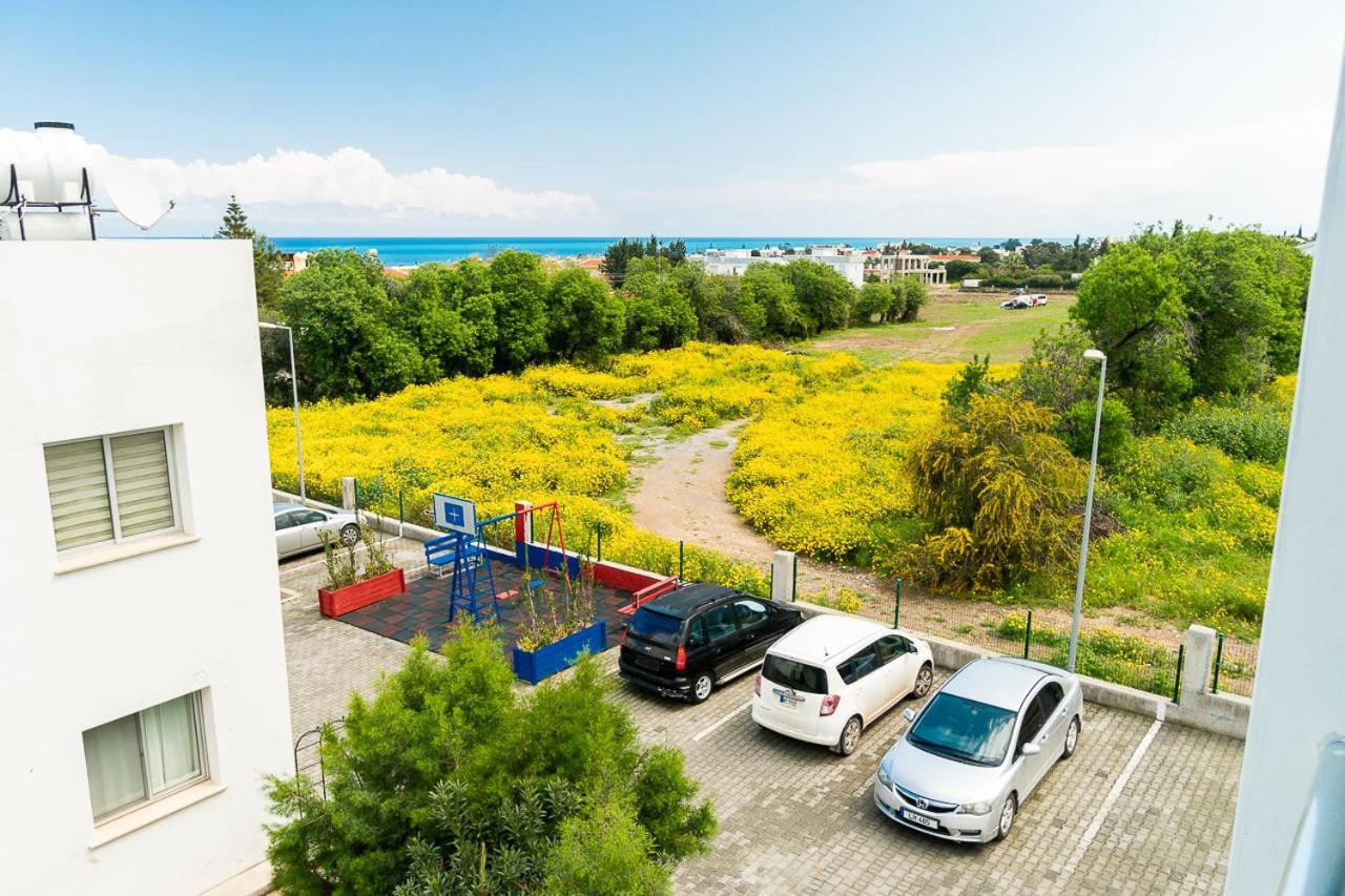 Luxury Two-Bedroom Apartment In Amazing Place Lukomorye C4 Karavas  Exterior foto